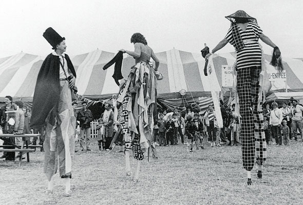 Cirque-Du-Soleil-Jan03-02-590